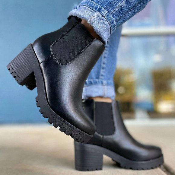 NEW🔥Black Lug Sole Platform Combat Chelsea Ankle Boot Booties Chunky Block Heel - Picture 1 of 10